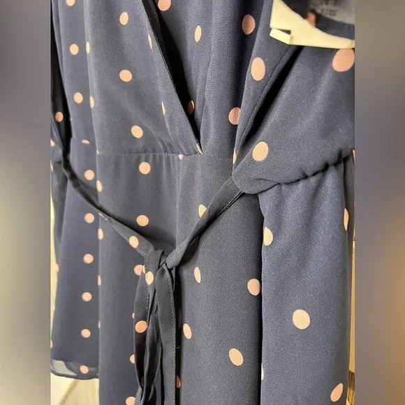 189. NWT City Chic Eloise Top XXL/24 - Picture 6 of 7